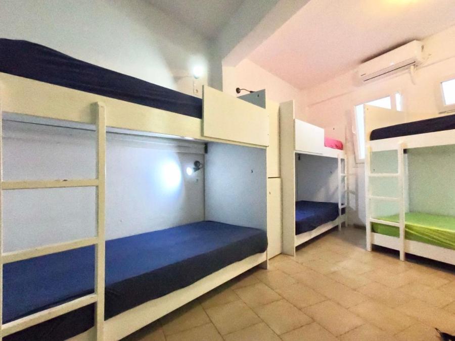 Fira Backpackers Place Eksteriør bilde