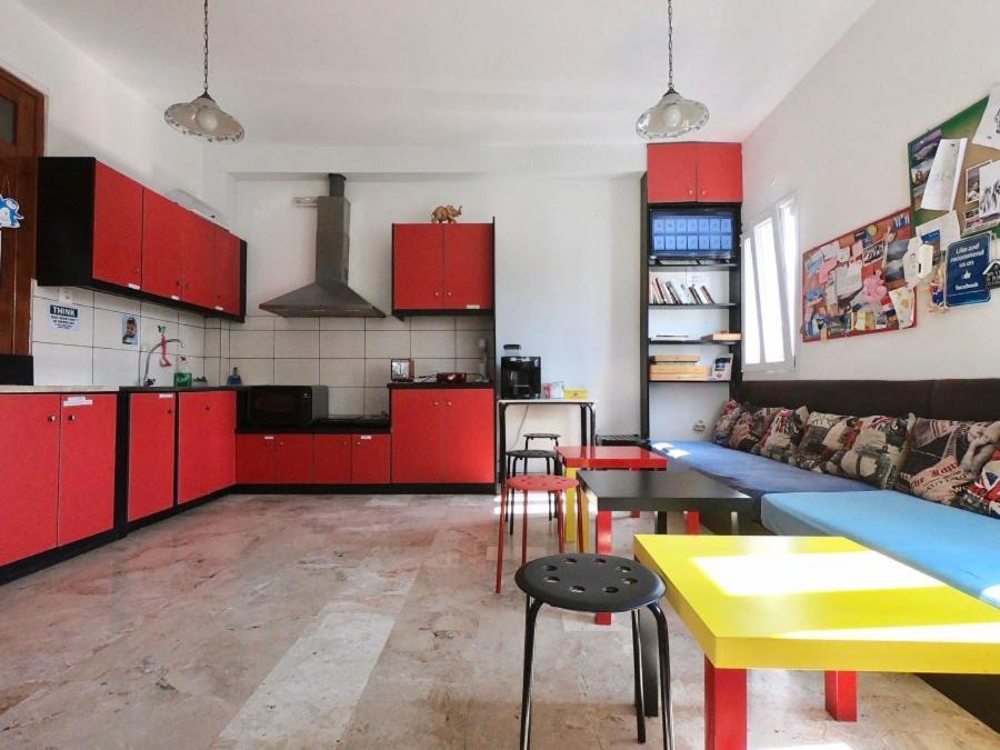Fira Backpackers Place Eksteriør bilde
