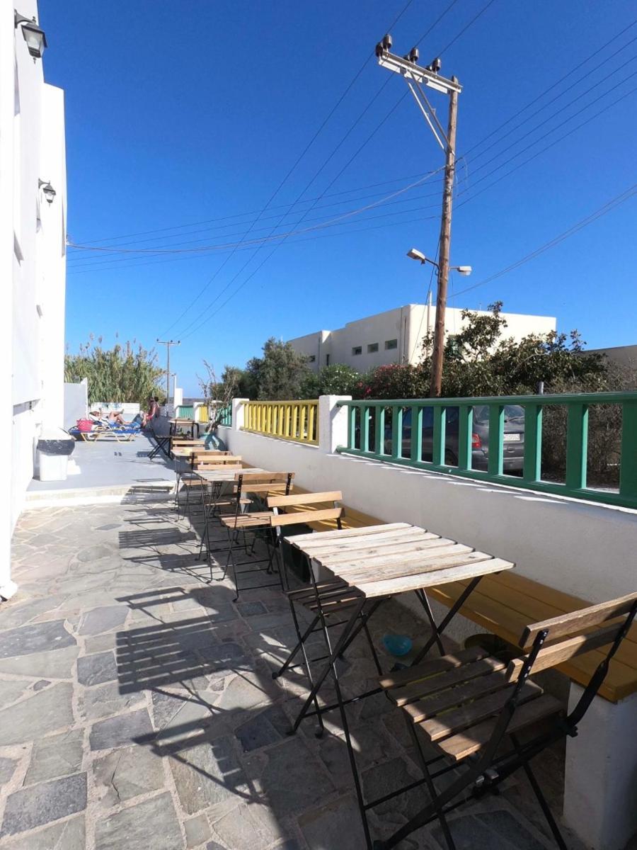 Fira Backpackers Place Eksteriør bilde